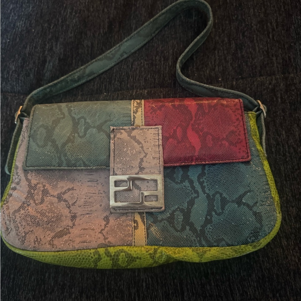 Chic Multicolor Shoulder Bag